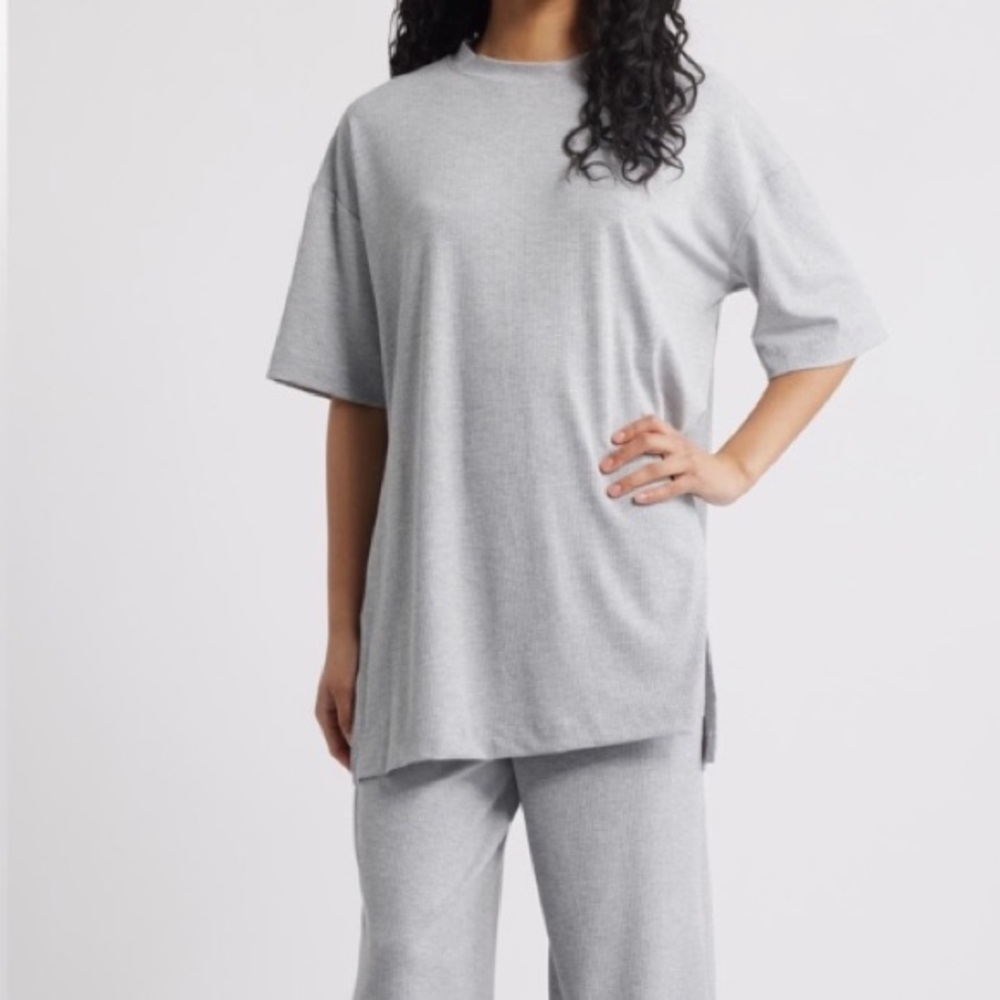 Dressed in LALA Ribbed Tunic Top